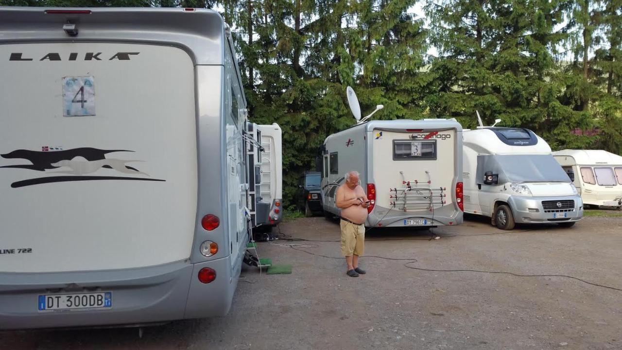Camping Aviator, Numai Teren, Campare Pentru Rulote Autorulote Personale, Campingul Nu Are Rulote !!! Busteni Buşteni Exterior foto