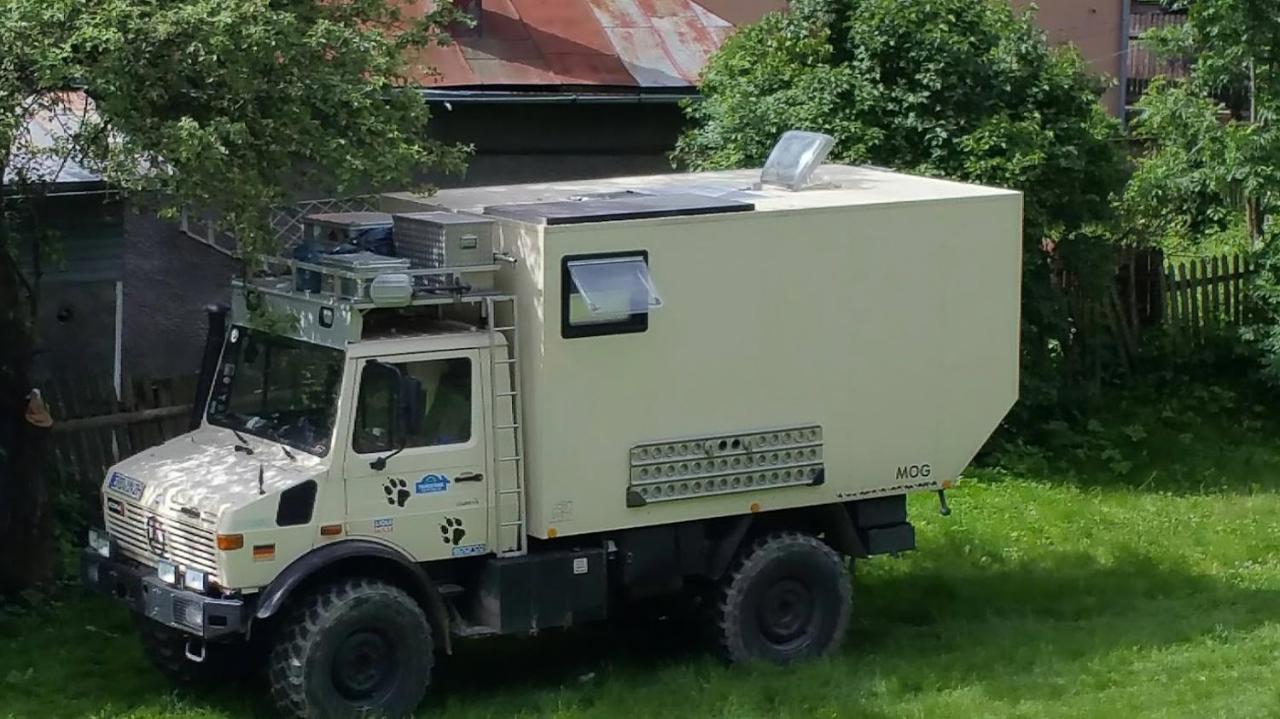 Camping Aviator, Numai Teren, Campare Pentru Rulote Autorulote Personale, Campingul Nu Are Rulote !!! Busteni Buşteni Exterior foto